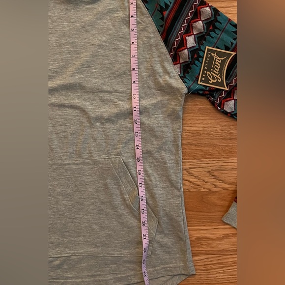 NWT Beautiful Giant Hoodie Size Small Tribal Blue Red Pullover Pouch Pocket - Picture 4 of 4